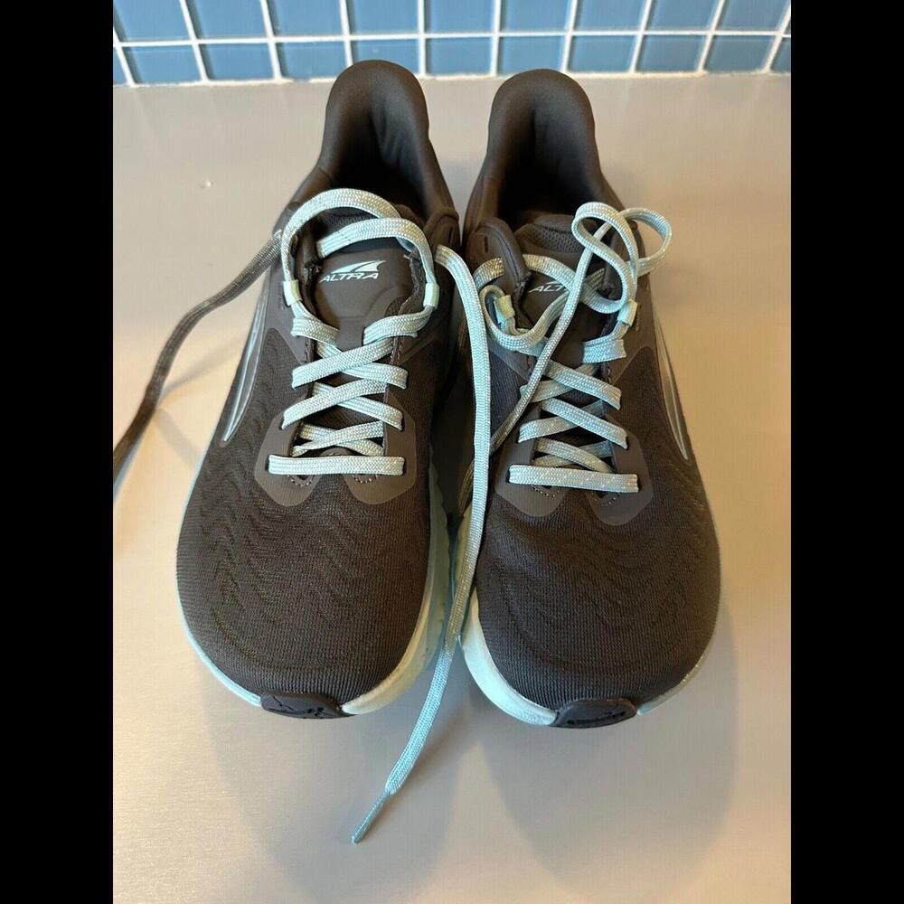 Pre- Owned Women Altra Paradigm 7 Running Shoes Gray ALOA82CG000 Size 6